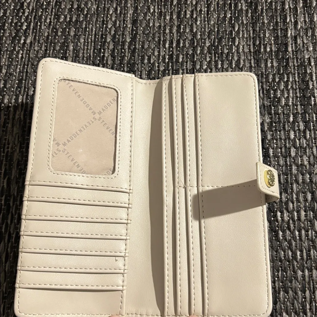 Steve Madden wallet - Image 3