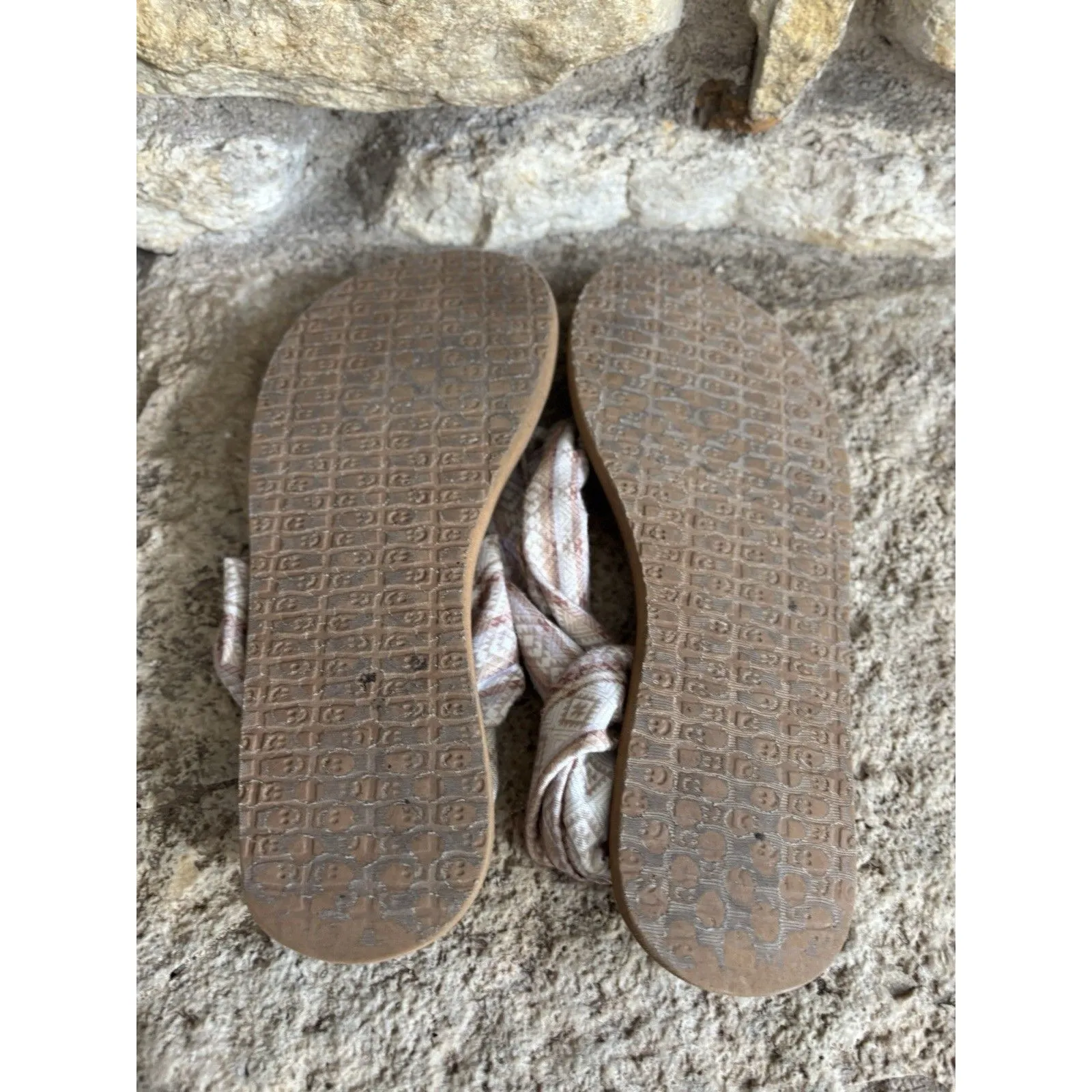 Lot of 3 SANUK Beige Aztec, SANUK Faux Suede, MINNETONKA Faux Suede Fringe Sz 7 - Image 10