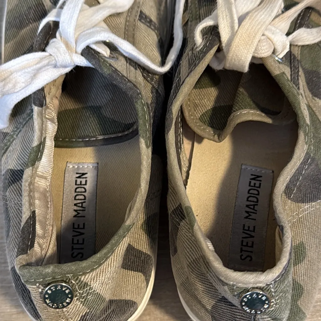 Steve Madden womens Emmi platform sneakers camo size 10‎ - Image 6
