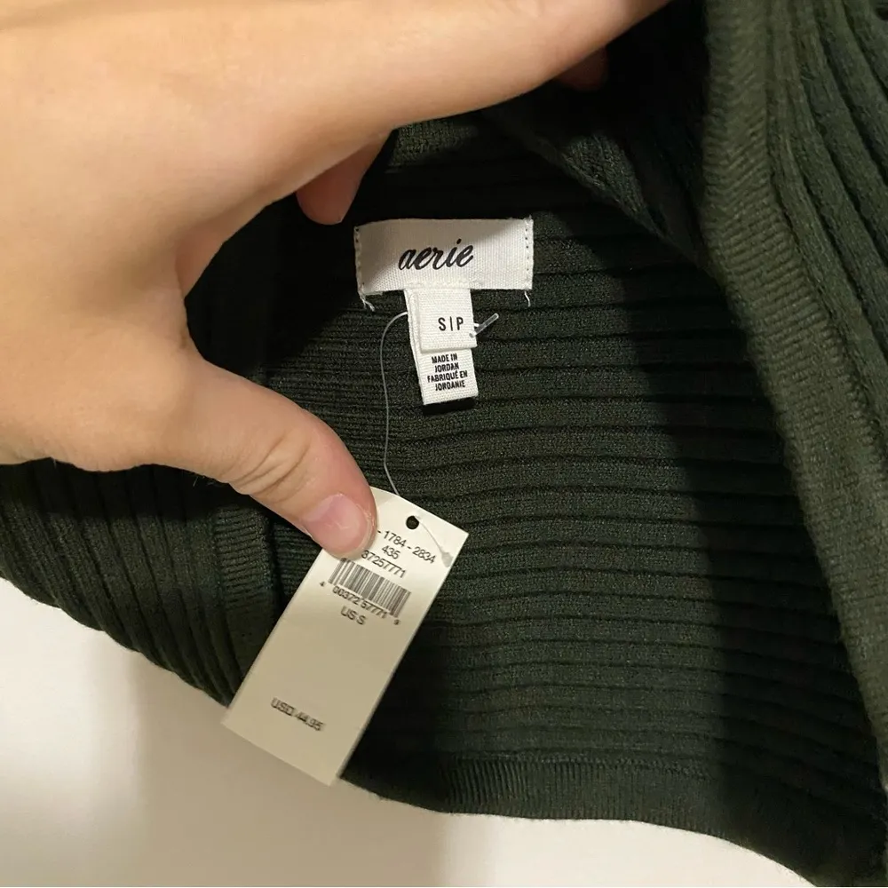 NWT Aerie Soft Knit Bralette/ Cropped Tank size Small - Image 4