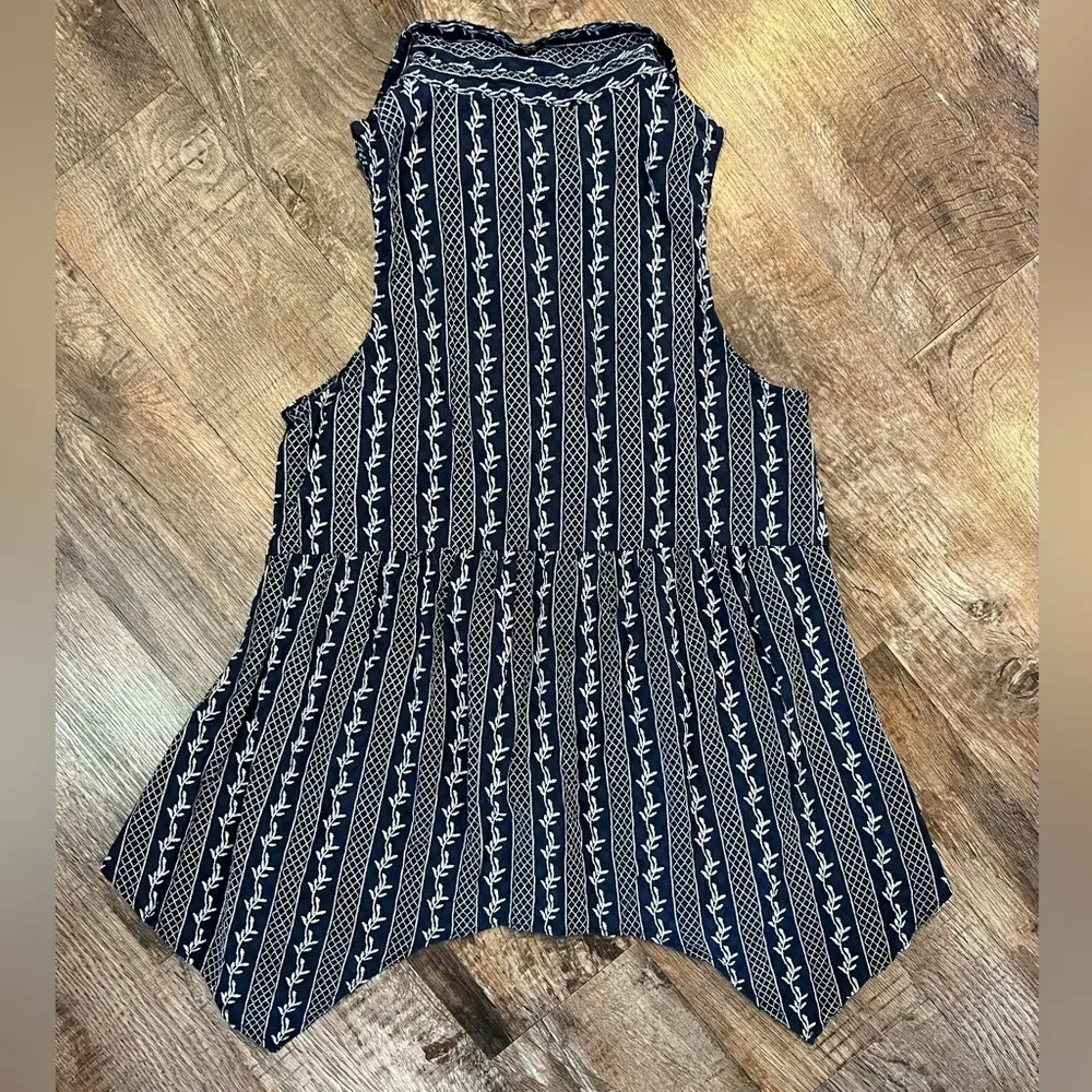 White Crow Navy Blue Tank Top Blouse - Image 5