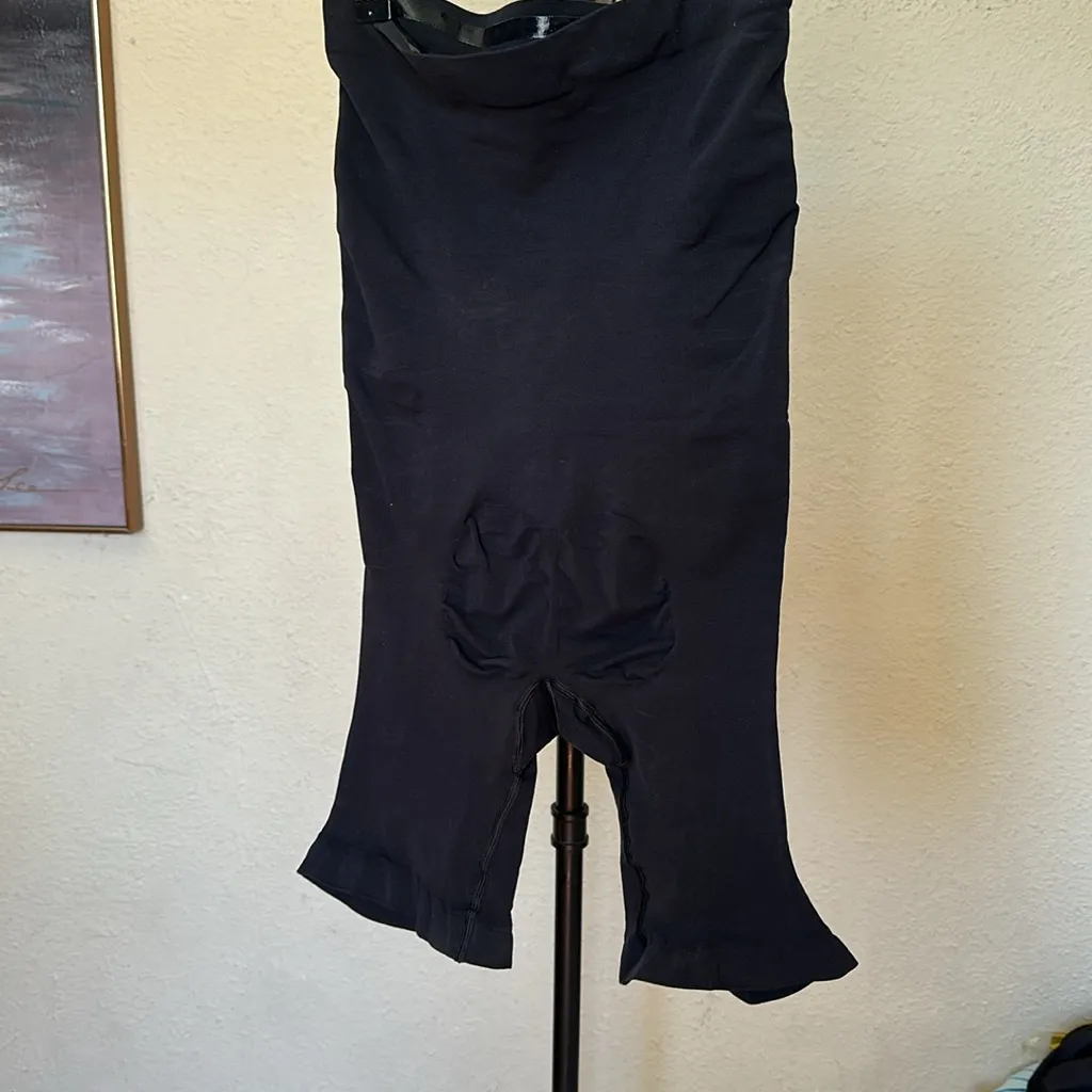 SKIMS Onyx Black Sculpting High Waisted Above the knee Shaping Mid Thigh Size 4X - Image 8