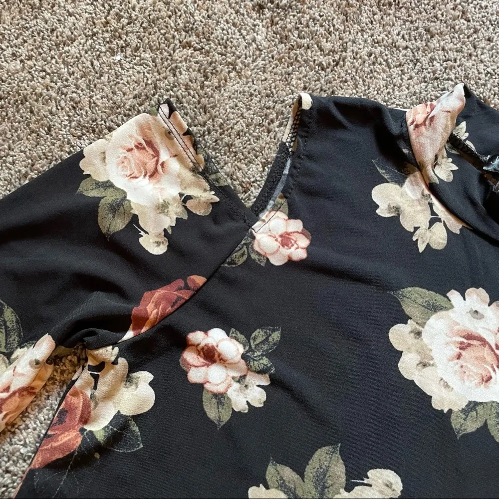 J For Justify Black Floral Cold Shoulder Mock Turtleneck Top Large - Image 36