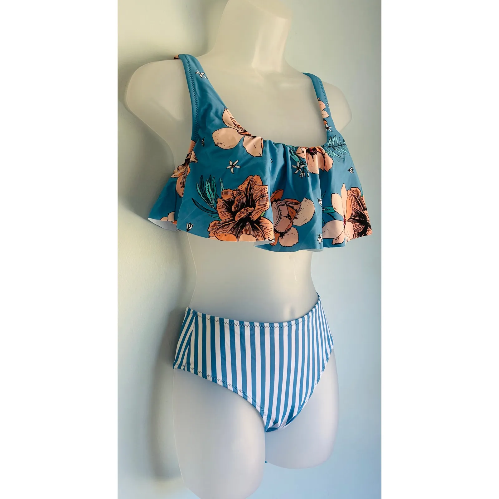 Cupshe XS Swimsuit Blue and White Floral and Striped 2 Piece - Image 2