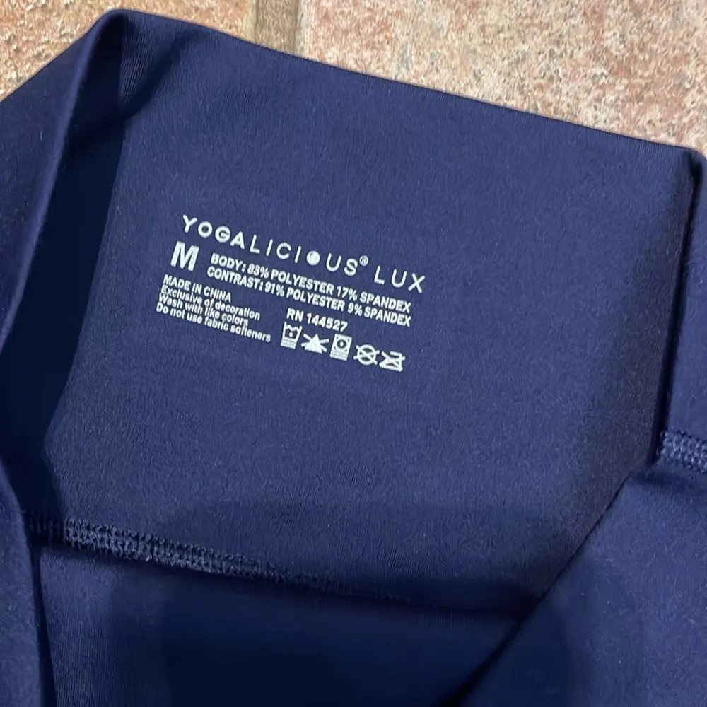 Yogalicious evening blue bike shorts medium - Image 3