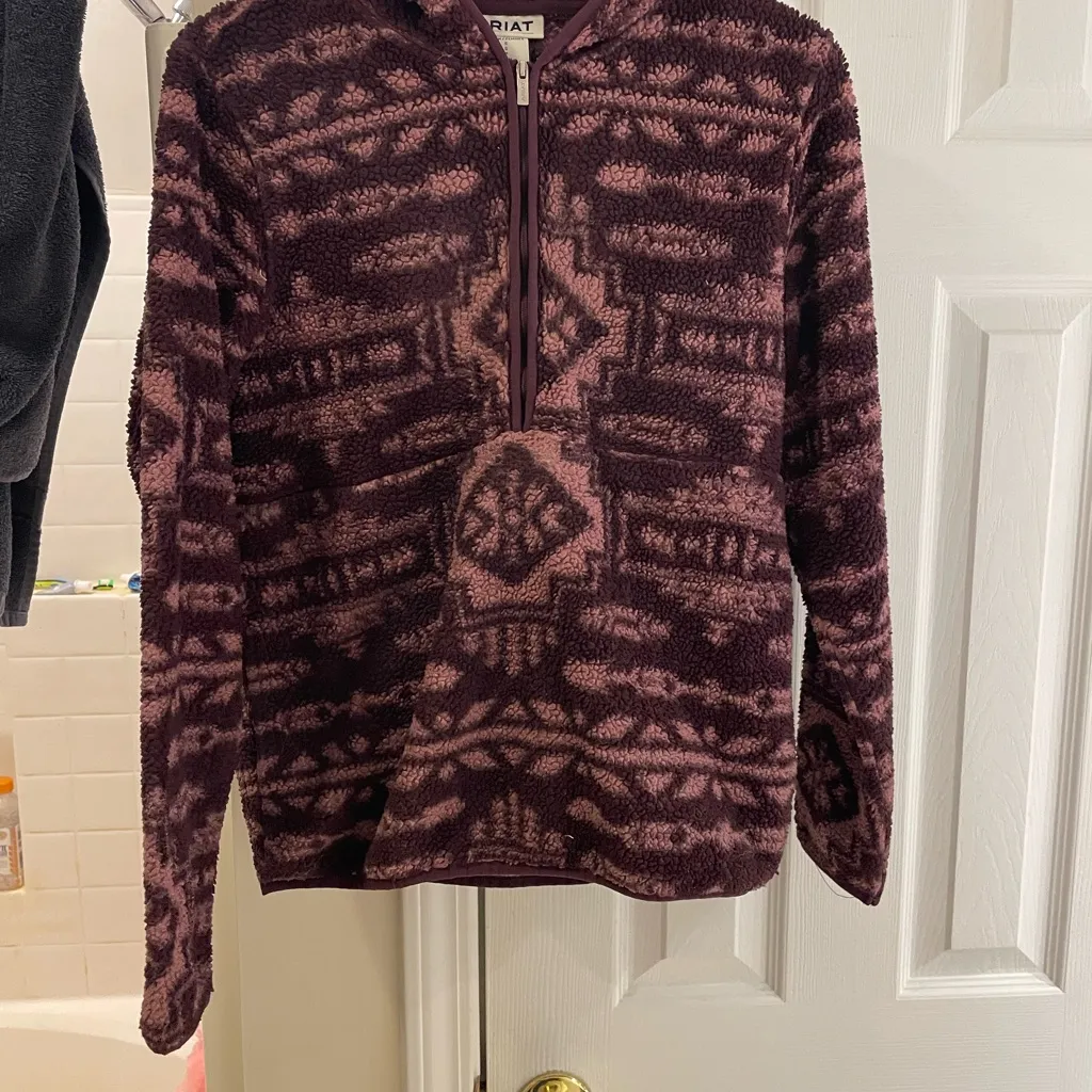 Ariat REAL Women's Berber Hooded pullover mulberry Aztec small - Image 4