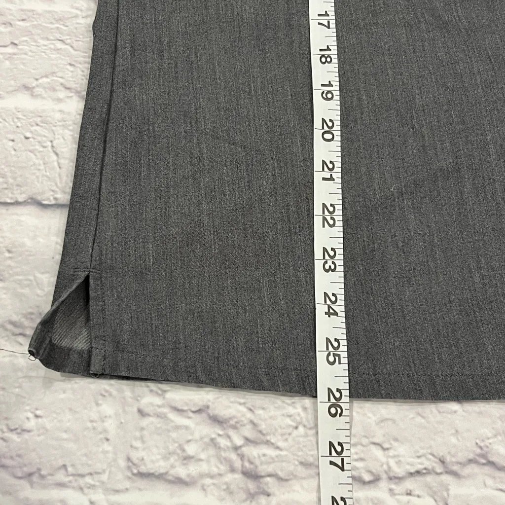 Figs gray grey one pocket Catrina scrub top M - Image 4