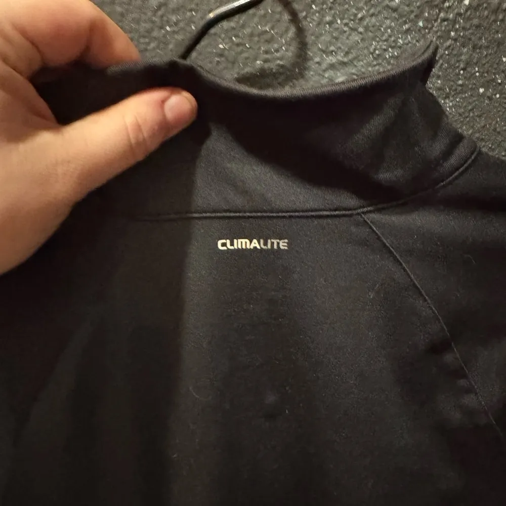 Women’s Adidas Climalite Black Form Fitting Jacket Size Medium - Image 5