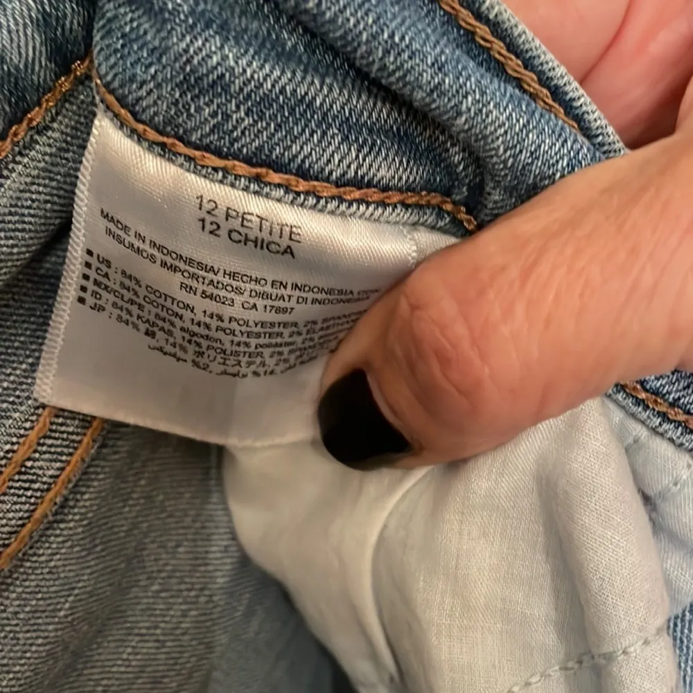 Old Navy curvy mid rise jeans - Image 5