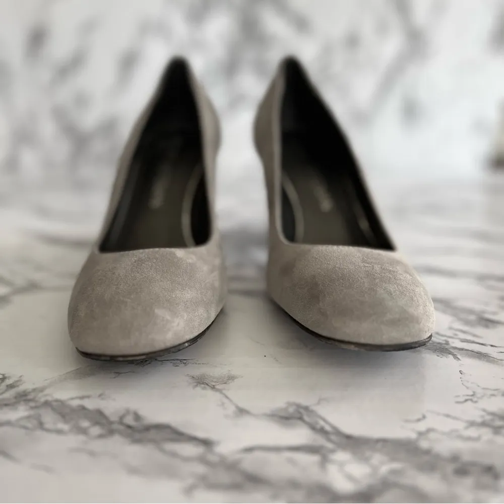 Stuart Weitzman Mary Pumps Suede Block Heel Grey 6W Classic Slip On Round Toe - Image 8