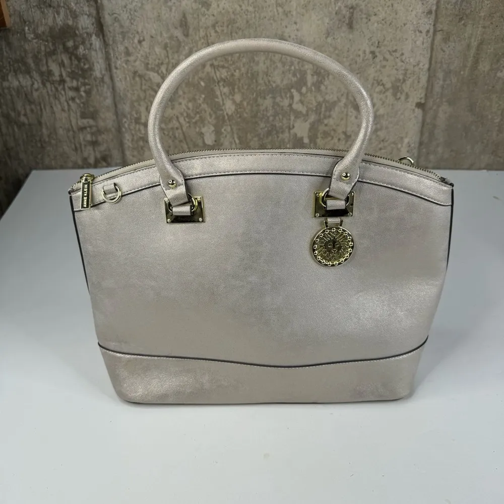 Anne Klein‎ Silver Shoulder Bag with Crossbody Strap - Image 3