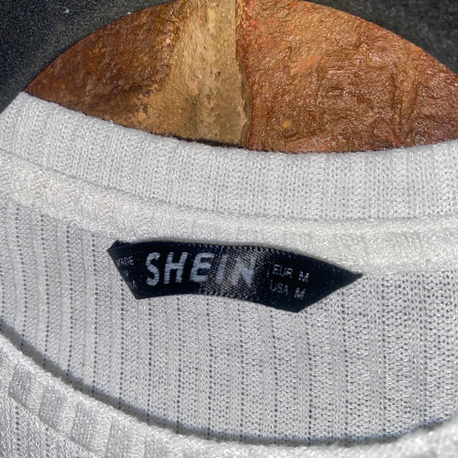 SheIn White Ribbed Knit Ruffled Trim Short Sleeve Crop Top Women's Size Medium - Image 4