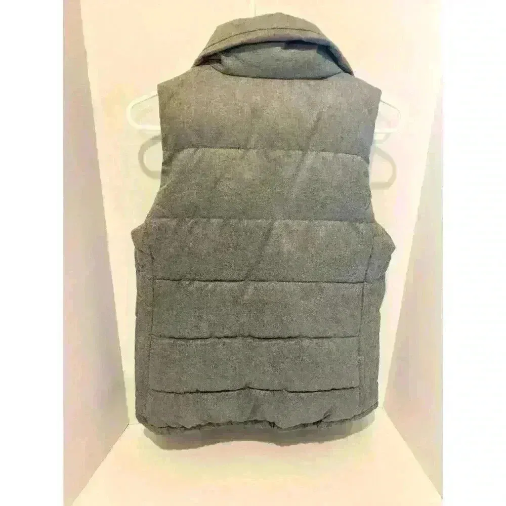 Old Navy  Women’s Puffer  Vest - Image 4