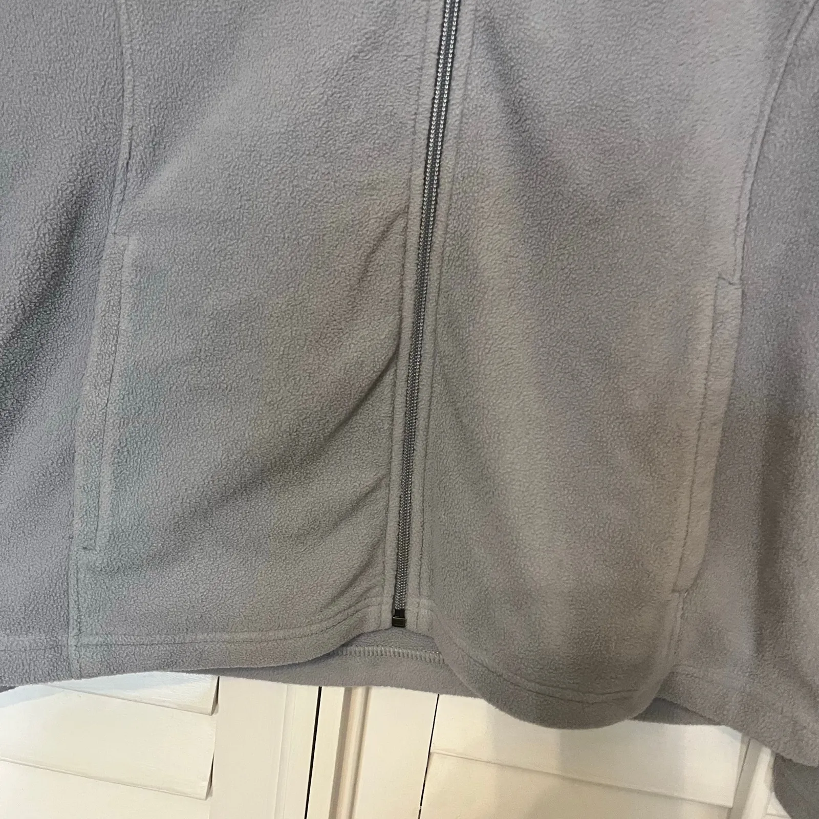 Columbia‎ Light Gray Zip Up Jacket Size Medium - Image 4