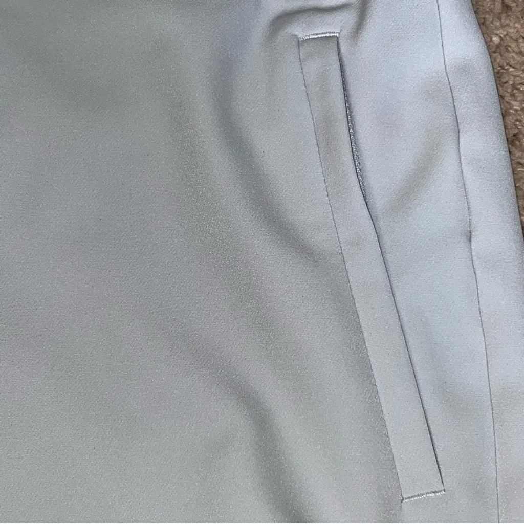 Athleta Light Green Ankle Pants - Image 5