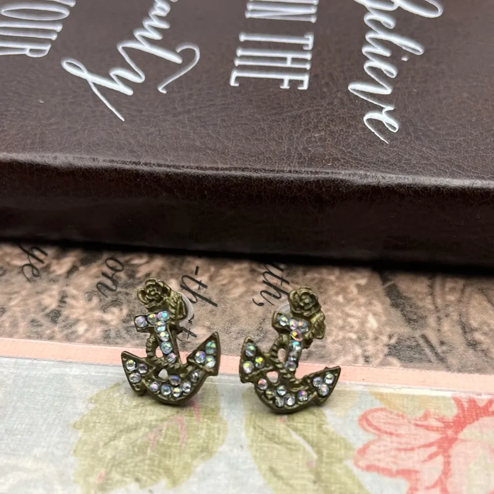 Antique Brass Anchor Rhinestone Stud Earrings Sailor Tan - Image 5