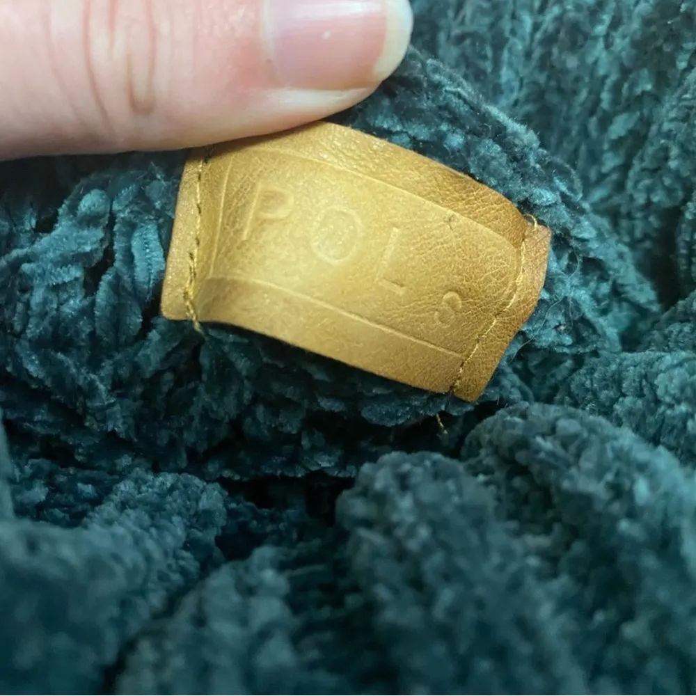 POL Knit Sweater Size Small - Image 3