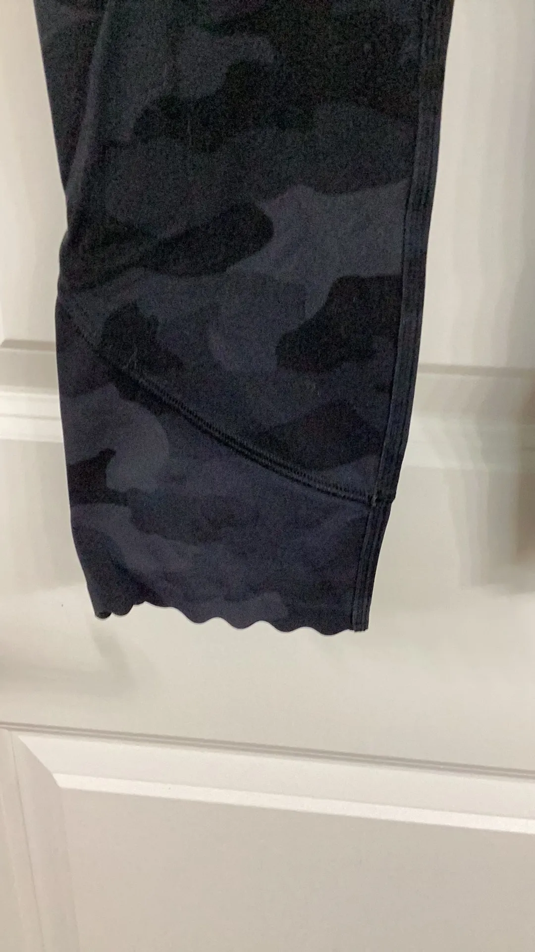 Lululemon Scalloped Leggings - Image 3