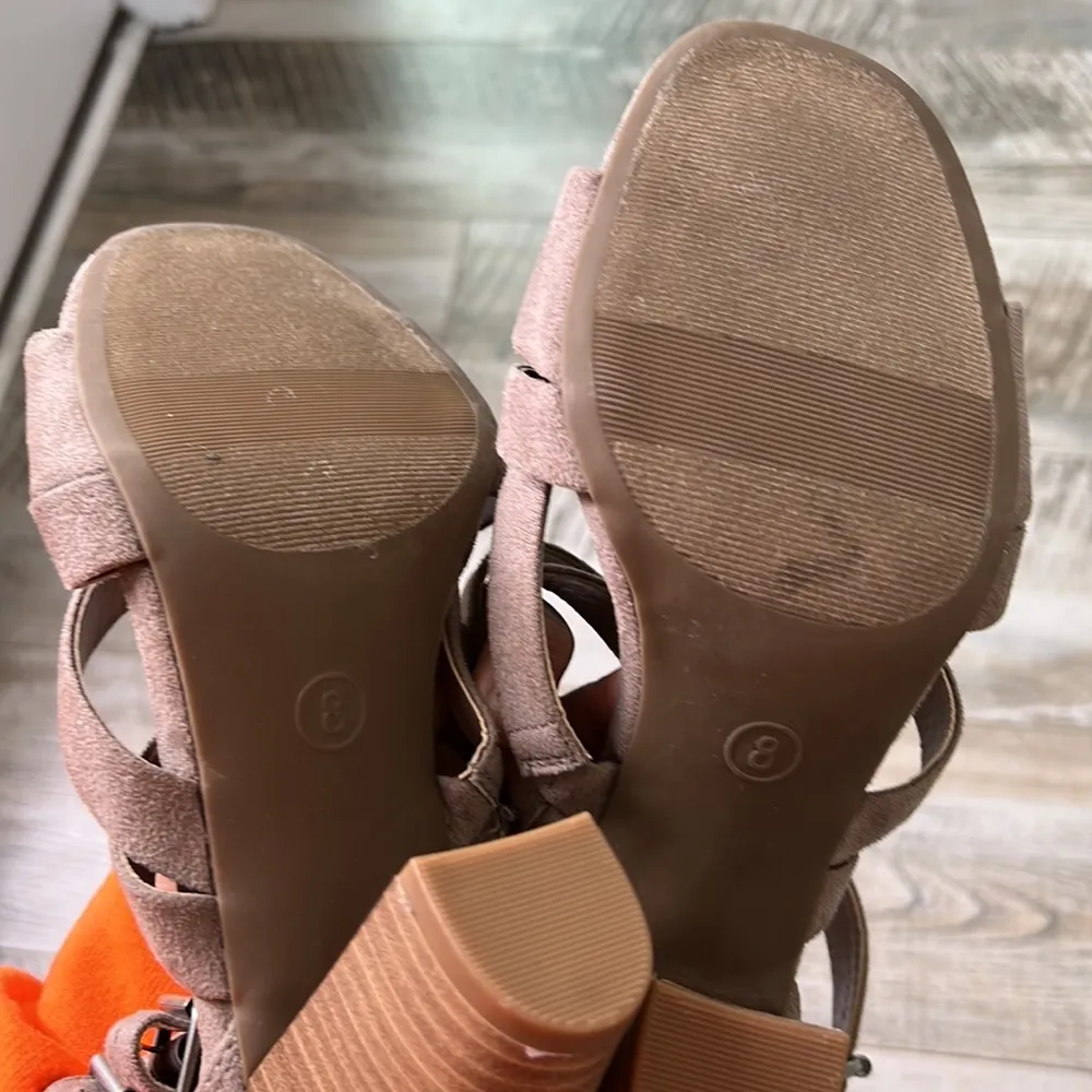 Taupe faux suede straps heels - Image 5