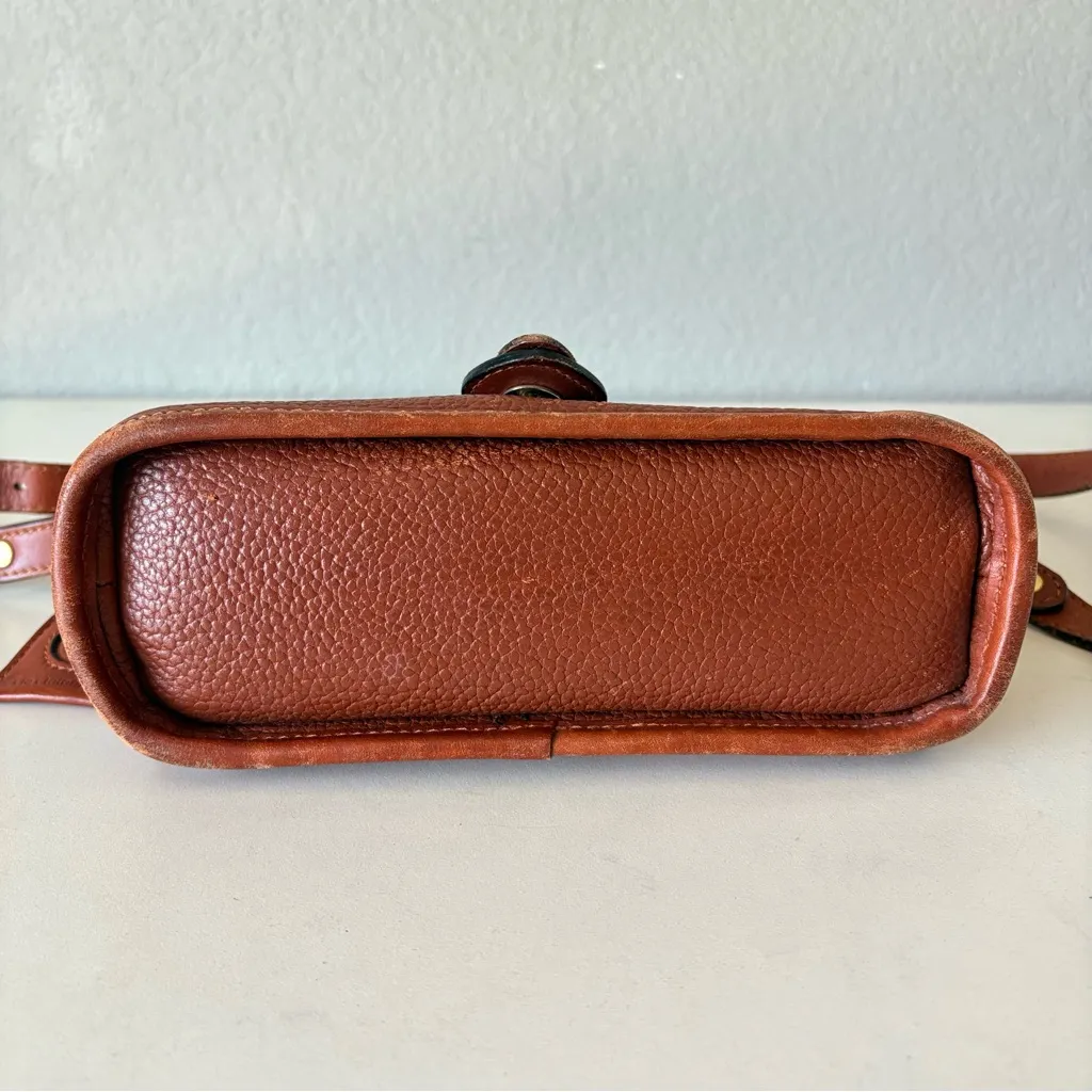 Liz Claiborne Genuine Leather Crossbody Bag Brown Shoulder Bag 8”x7.5” Very Good - Image 4