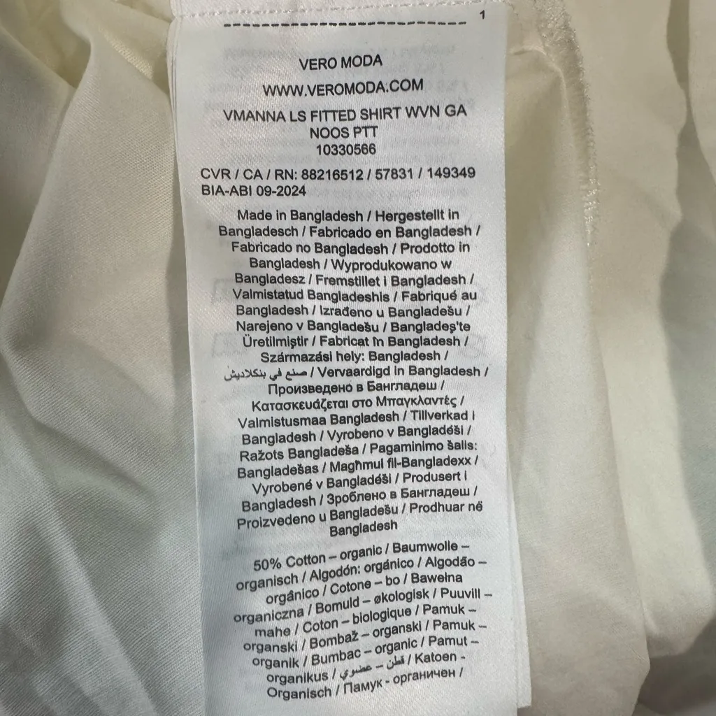 Vero Moda Long Sleeve Solid Button Up Shirt VMANNA SHIRT Medium NWT - Image 4