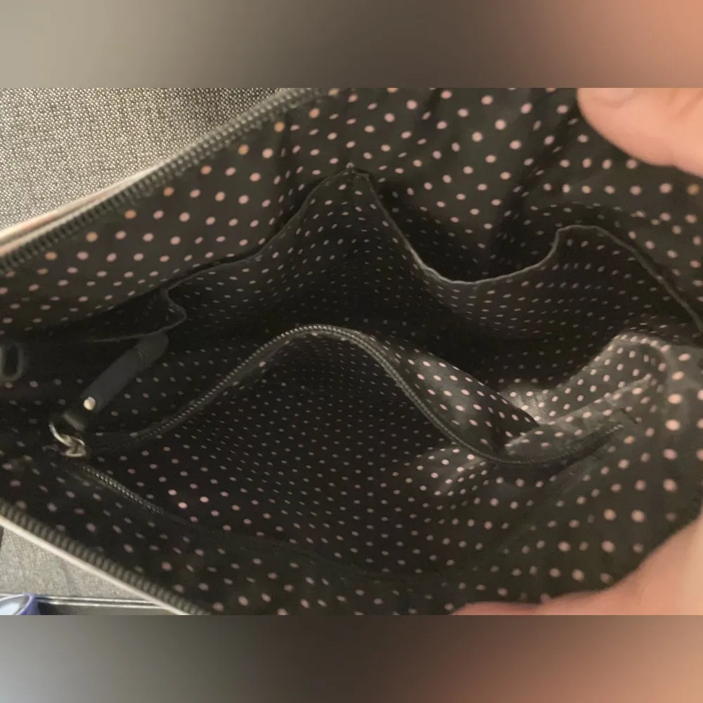 Victorias Secret Cosmetics Wash Toiletry Bag - Image 9