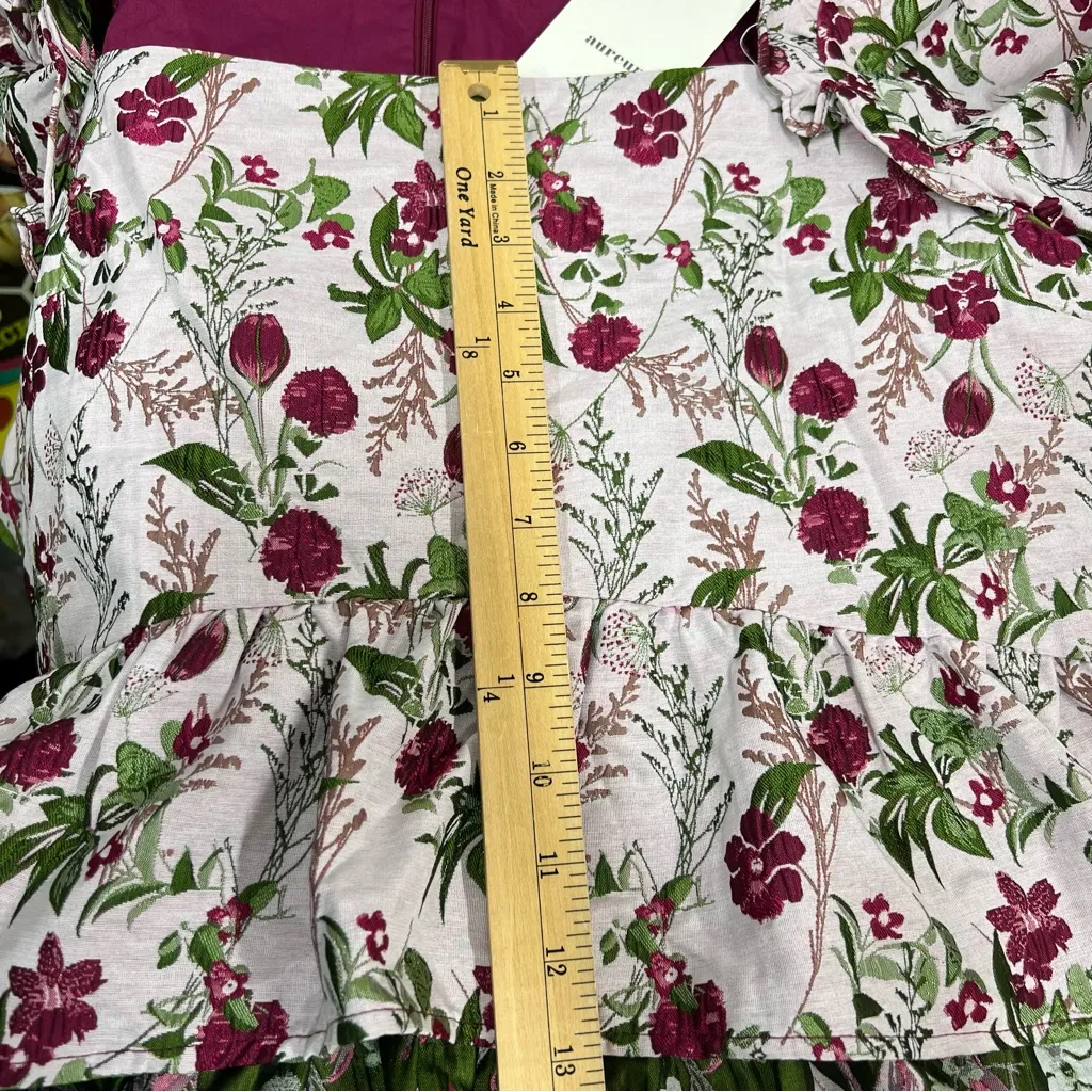 NWT L maroon pink Floral Puff Sleeve tapestry Top botanical print feminine Size L - Image 6