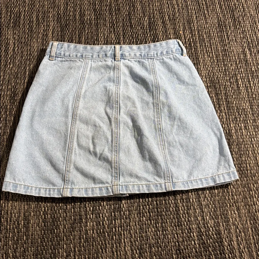 Forever 21 button up denim skirt - Image 2