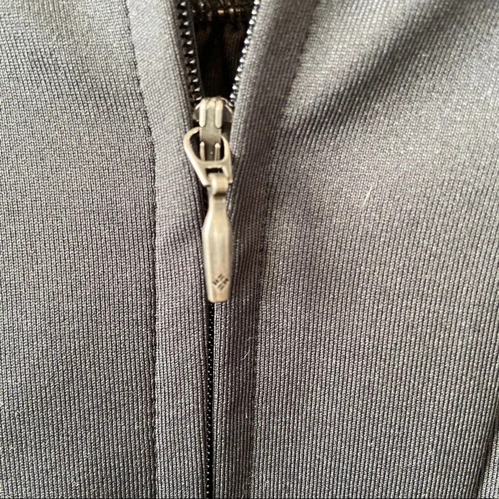 Columbia Omni-Shade Black Full Zip Jacket. Size XLarge - Image 2