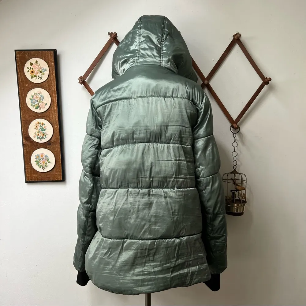 Iridescent Water-Repellent Hooded Puffer Jacket large - Image 7