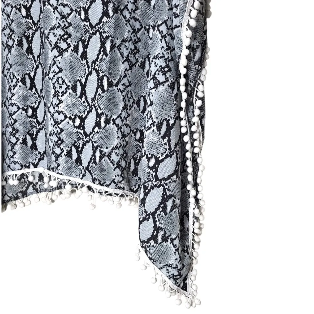 Adreamly Snake Print Coverup with Pom Pom Trimming in Grey/Black/White Size XL - Image 4