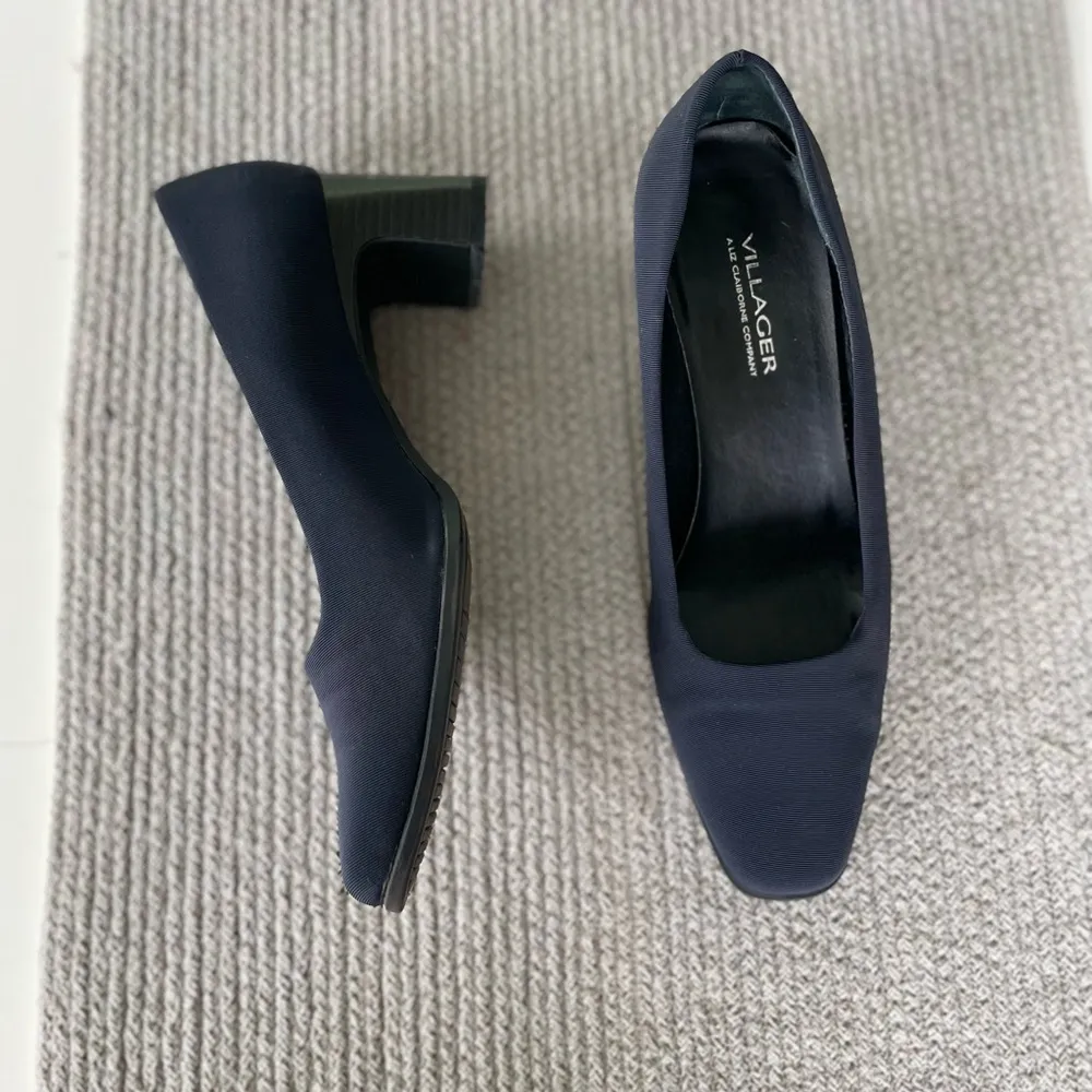 Vtg Villager Liz Claiborne Navy Blue Fabric Block Heel Square Toe Pumps Sz 9.5 - Image 2