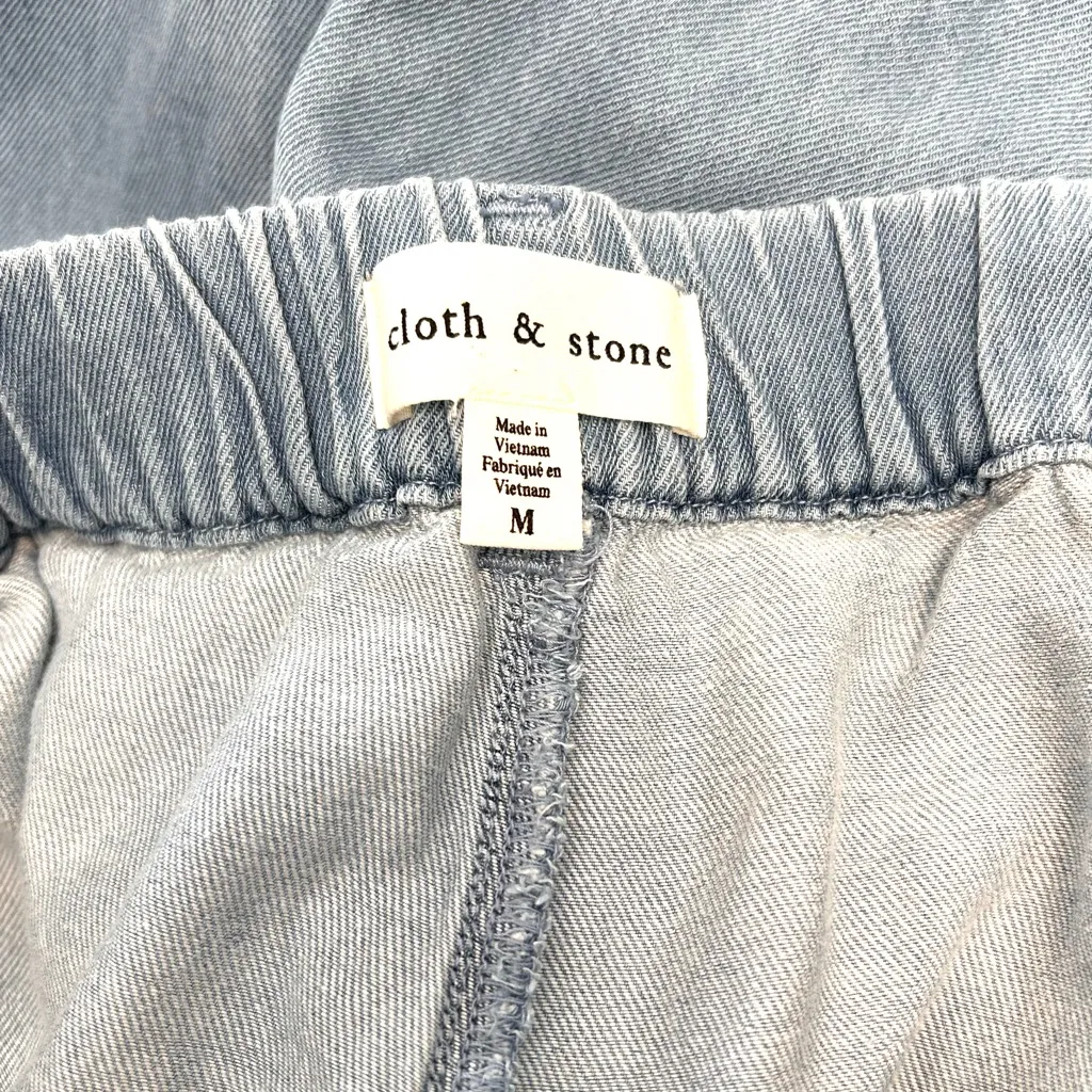 Anthropologie Cloth and Stone size Medium paperbag chambray wide leg pants jeans - Image 3