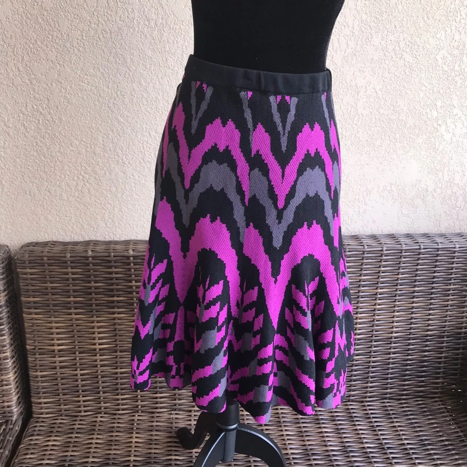 Torrid Womens Skirt Size‎ 2 2X 18 20 Black Purple Gray Sweater Knit Skater Style - Image 3