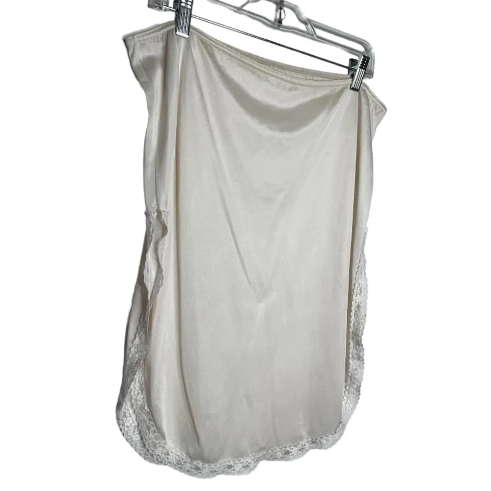 Vintage by‎ Mel - Image 3