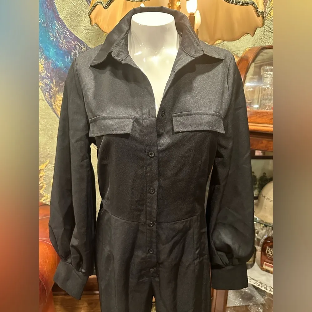 NWT PRETTY LITTLE THING ELEGANT &STYLISH BLACK FRONT LONG SLEEVE CARGO JUMPSUIT - Image 4