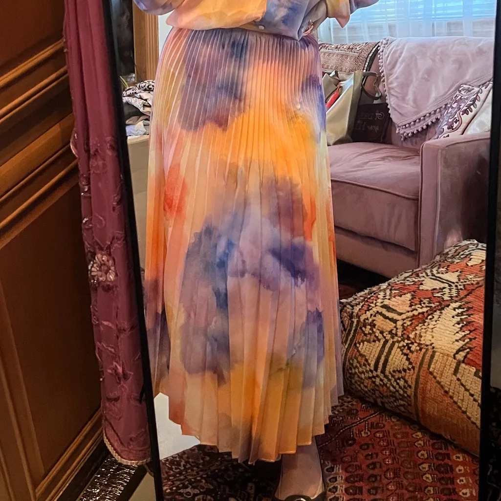 Pleated watercolor A-Line midi maxi Skirt - Image 7