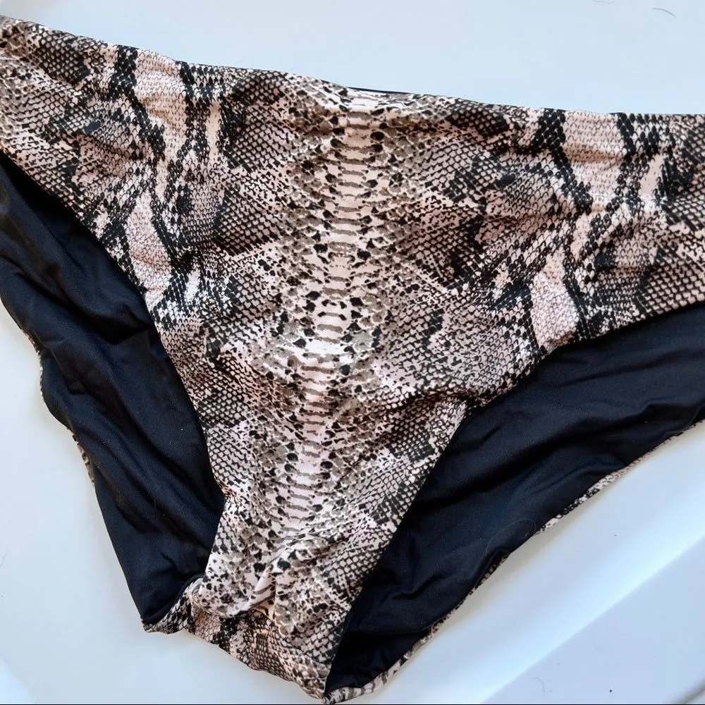 Frankie's Bikinis Bottom - Image 16