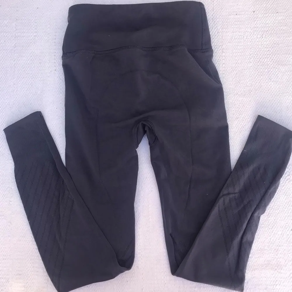 LULULEMON 2 leggings - Image 4