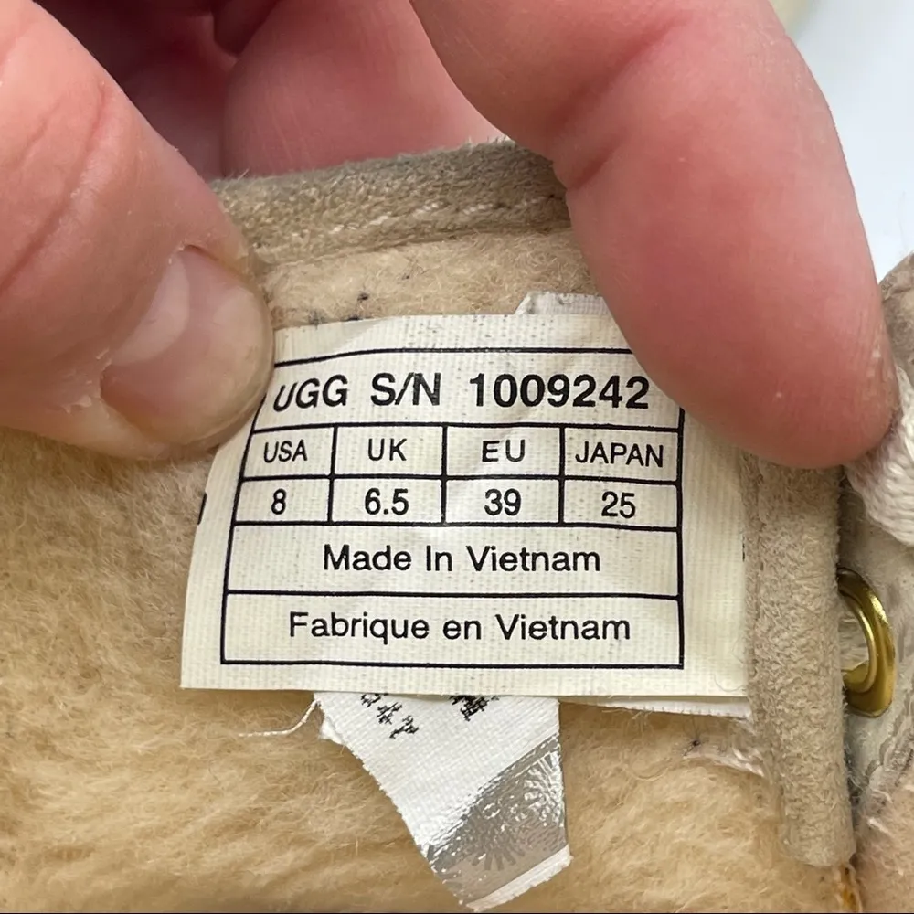 UGG Australia Womens Taya Canvas Sneakers in Cream sz 8 - Image 5