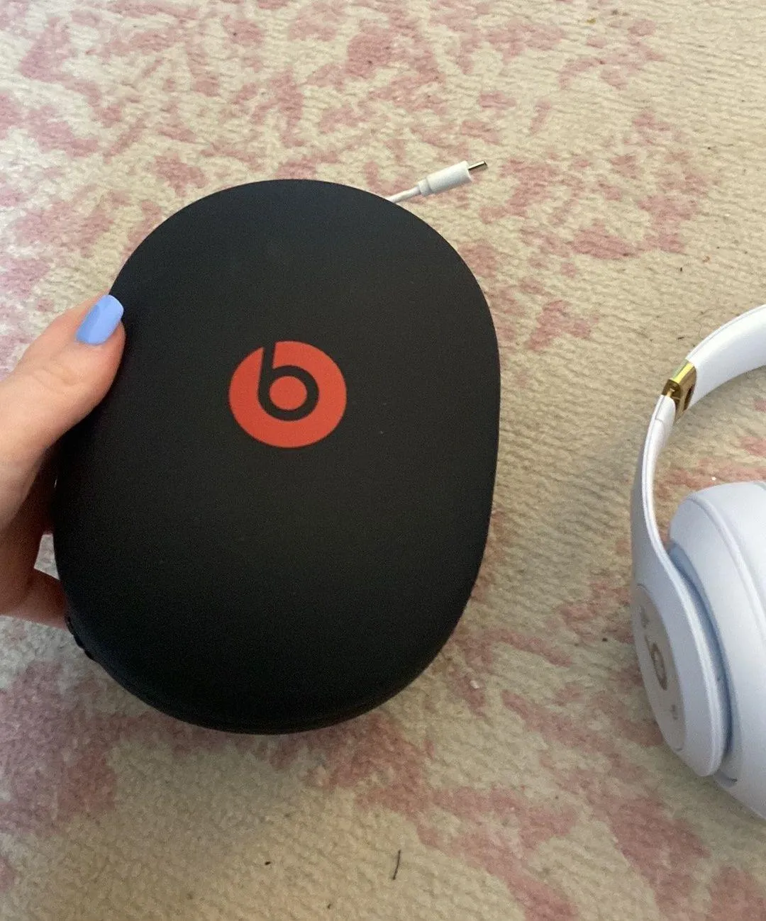 Beats Studio 3 Wireless White and Gold Noise Cancelling - Image 4