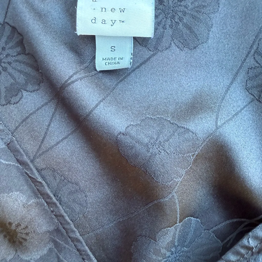 A New Day Long Sleeve Surplice Top Blouse Solid Black Floral Size small EUC - Image 8