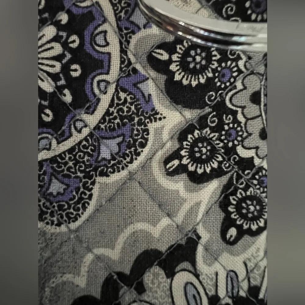 Vera Bradley | Tranquil Medallion ID case, key ring - Image 11