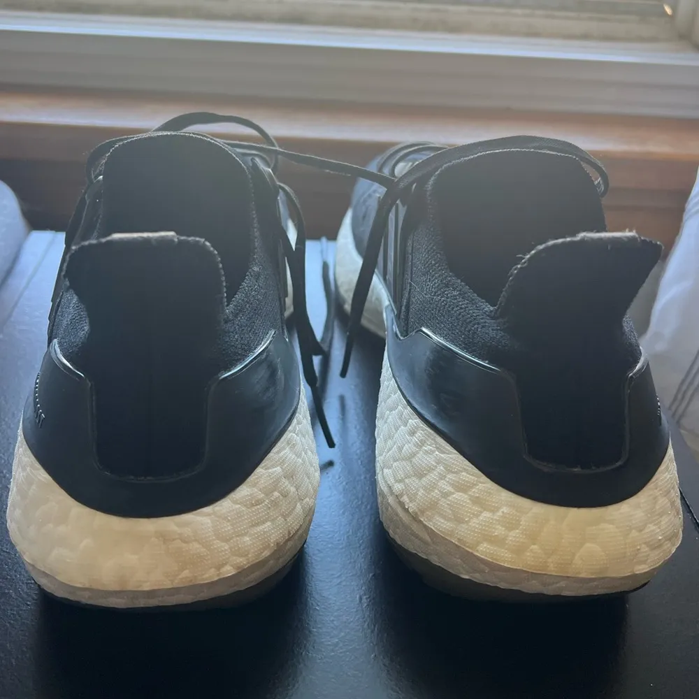 Adidas Black Ultraboost Size 8 - Image 8