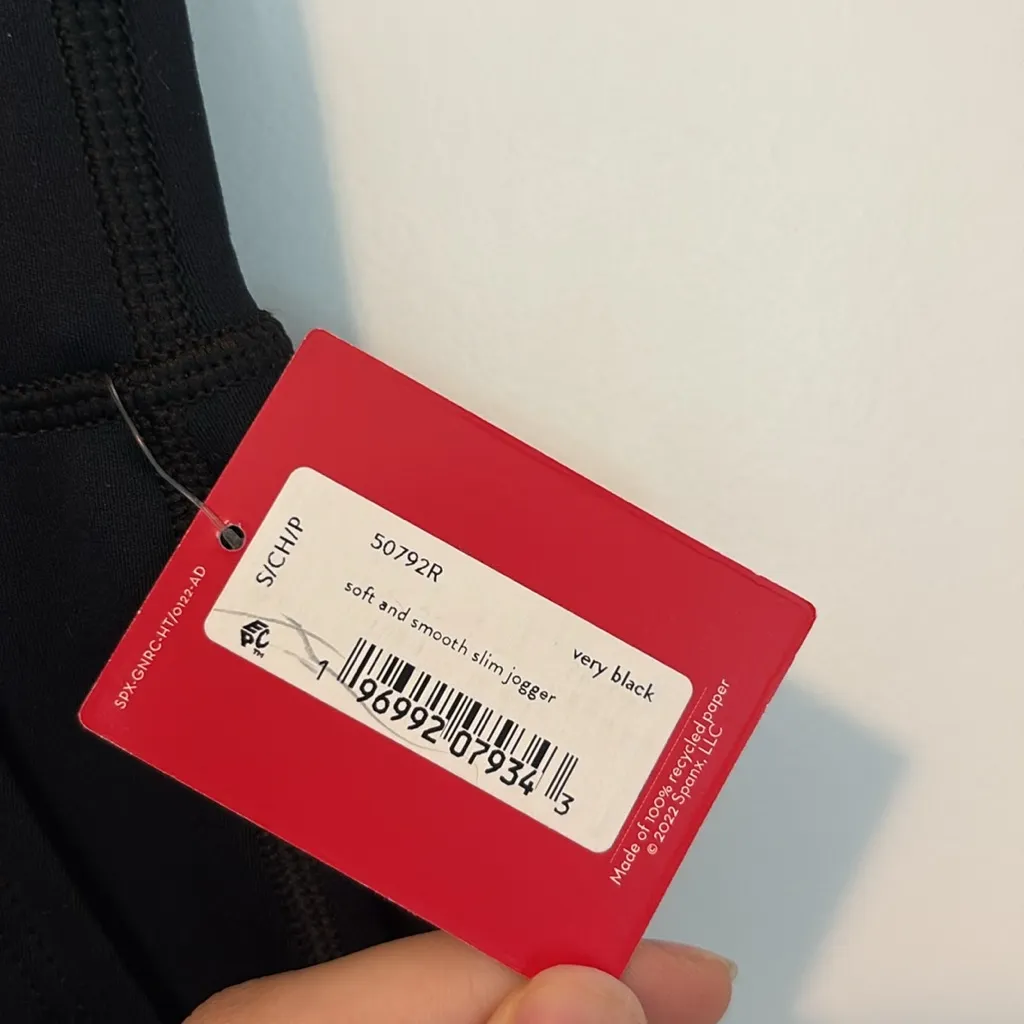 Spanx  Soft & Smooth Slim Jogger Pant Black. Women’s small NWT! - Image 5