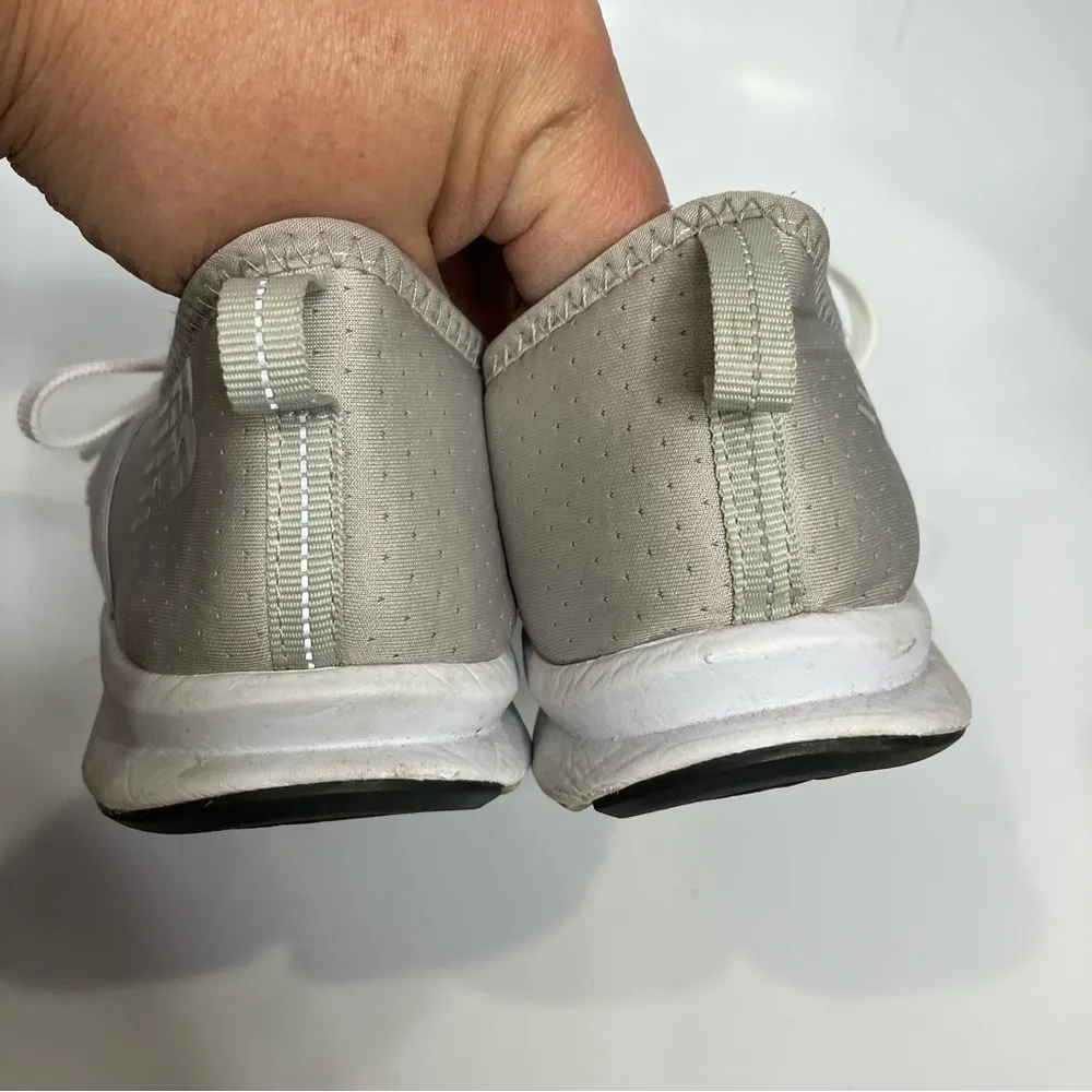 New Balance fuelcore nergize V1 sneaker light gray women’s size 7.5‎ casual - Image 5