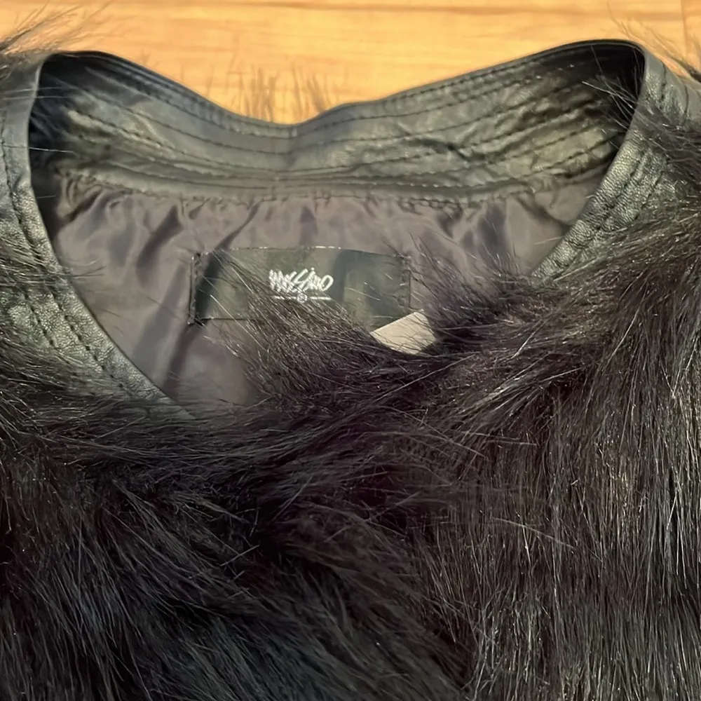 Mossimo Ladies Black Faux Fur Vest - Image 11