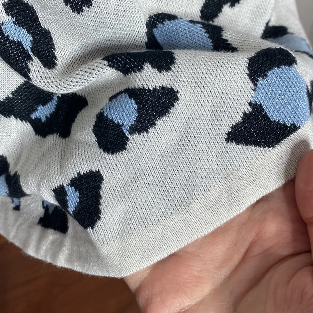 Chico’s animal print boatneck leopard print sweater cream blue and black US sz M - Image 7