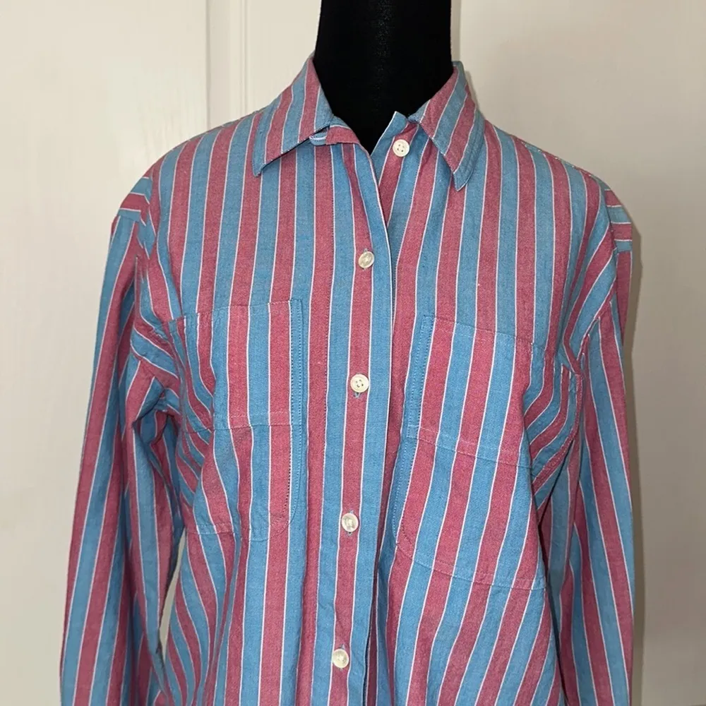 VTG LEE VERTICAL STRIPE BLUE & RED PREPPY BUTTON UP LONG SLEEVE - Image 2
