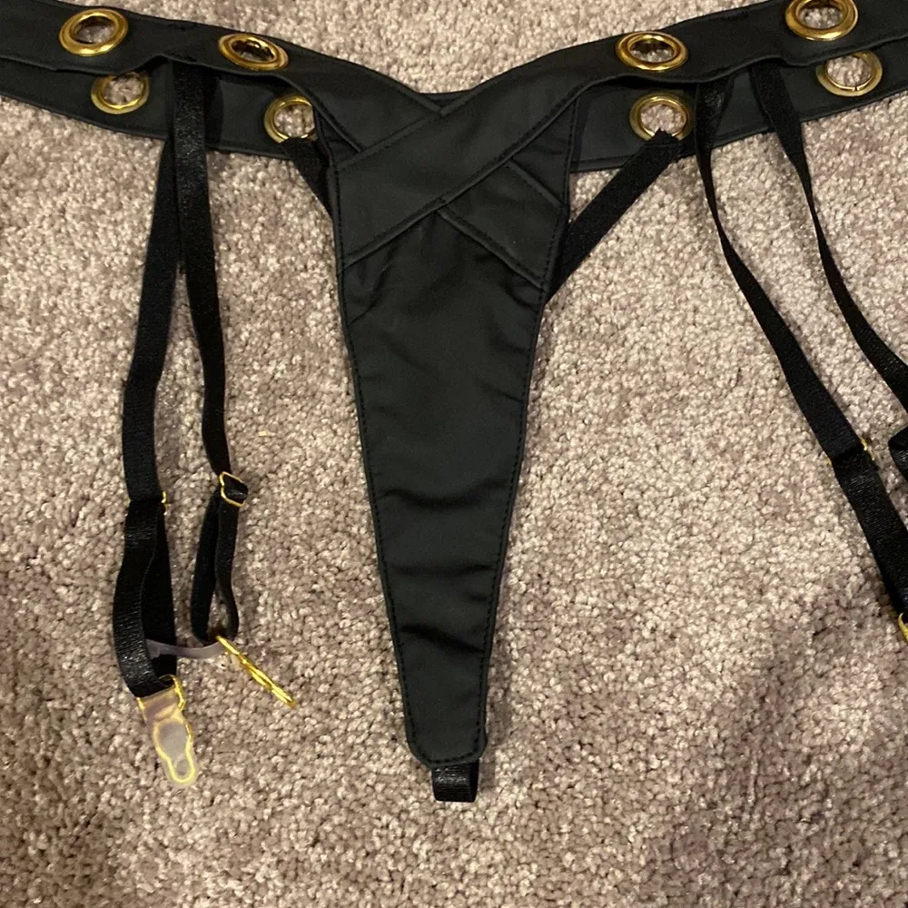 NWT Frederick's of Hollywood Two Piece Crystal Lingerie Set SIZE L - Image 3